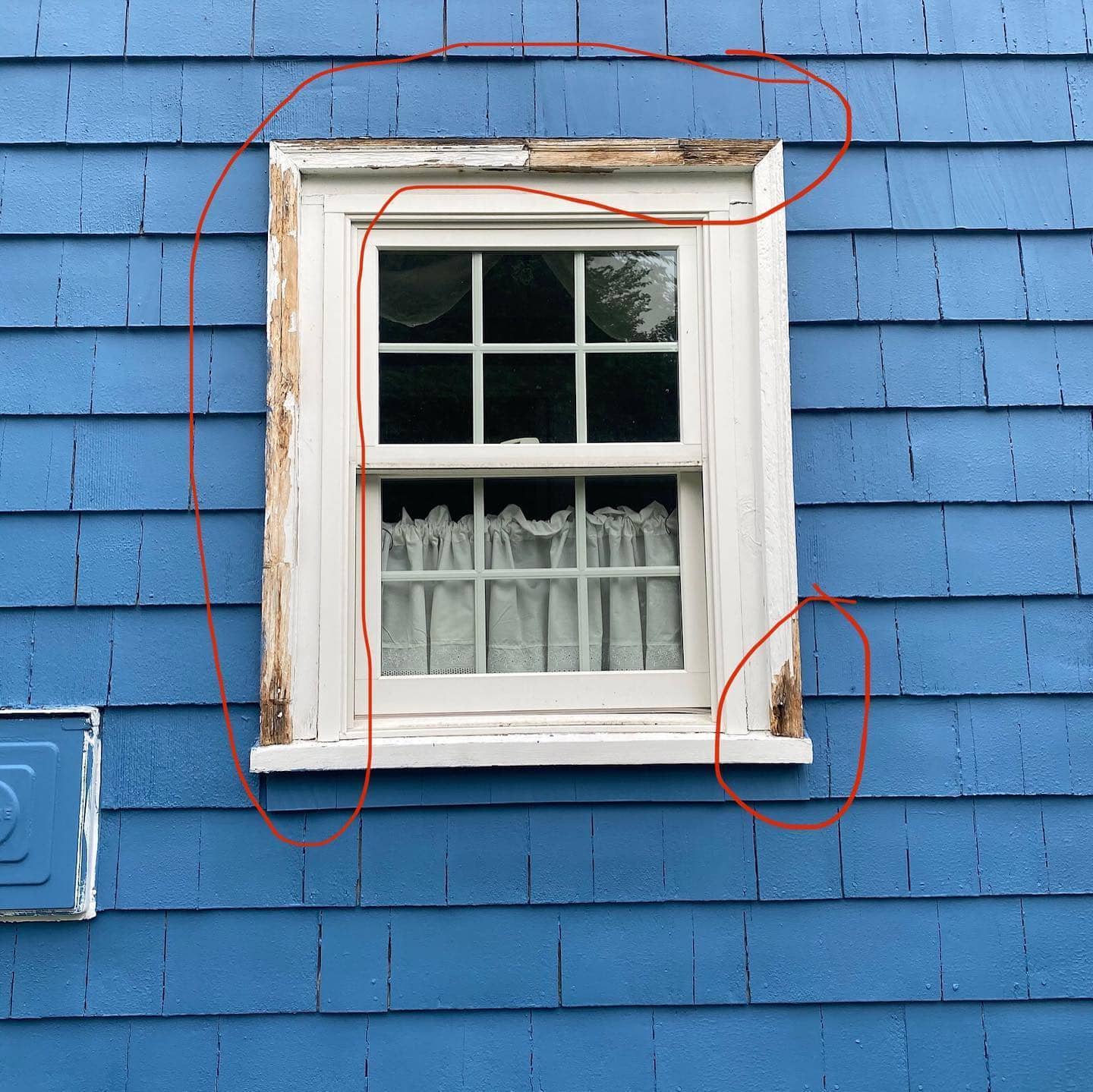 The Importance of Repairing Wood and Wood Trim Before Painting the